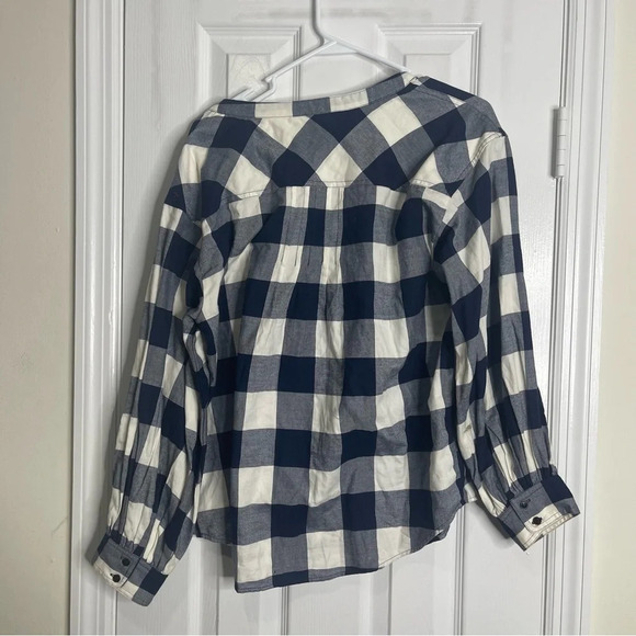 J. Crew Navy & White Buffalo Plaid Shirt - Size Medium - Henley Long Sleeve - Picture 5 of 6